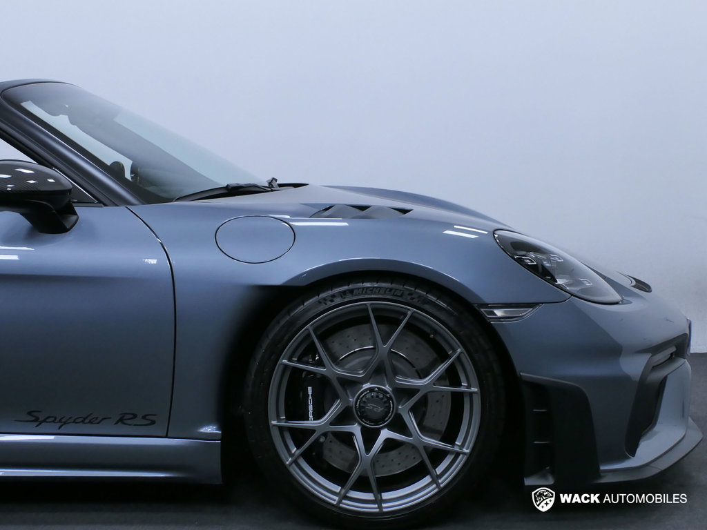 Porsche 718 Spyder RS