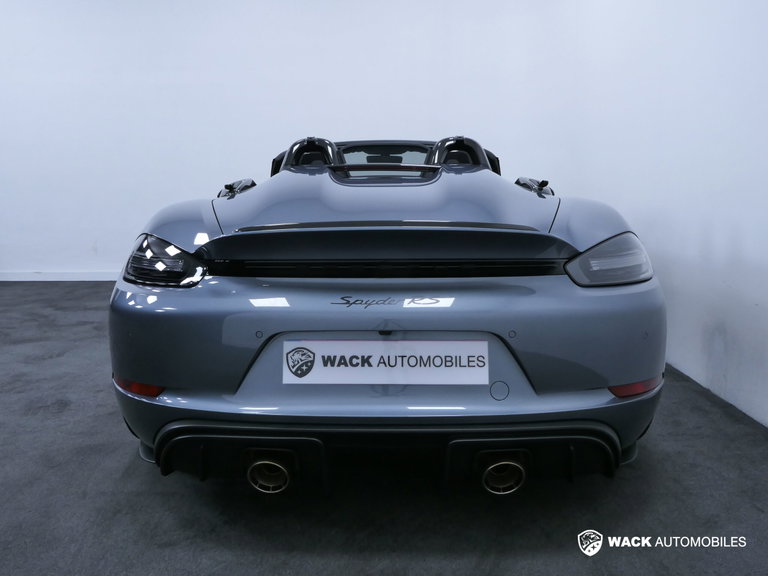 Porsche 718 Spyder RS