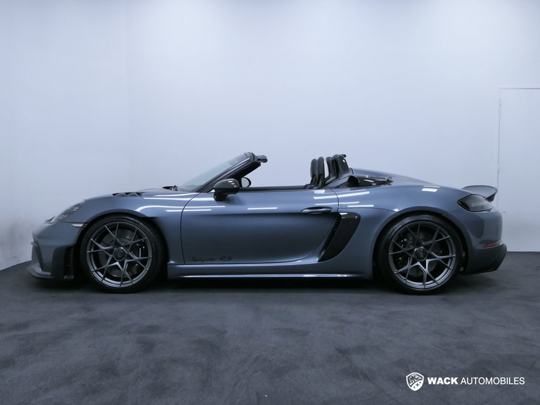 Porsche 718 Spyder RS