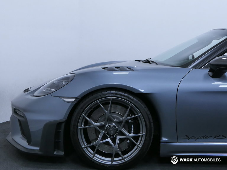 Porsche 718 Spyder RS