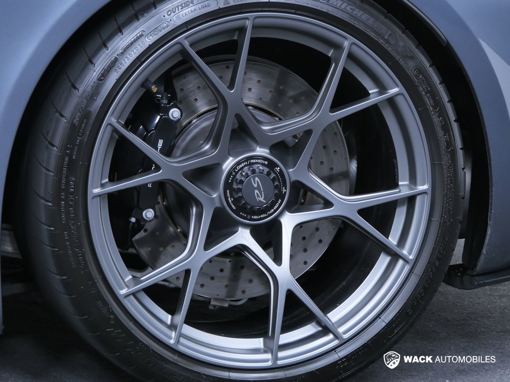 Porsche 718 Spyder RS