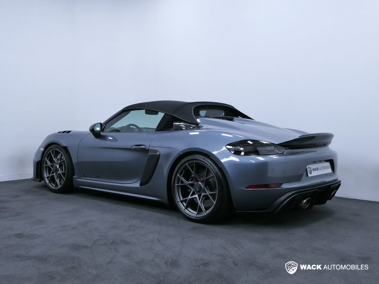 Porsche 718 Spyder RS