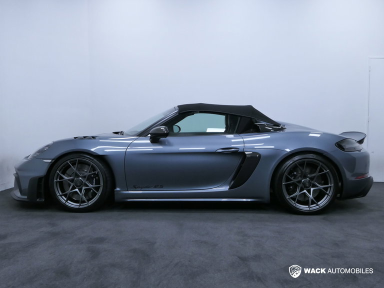 Porsche 718 Spyder RS