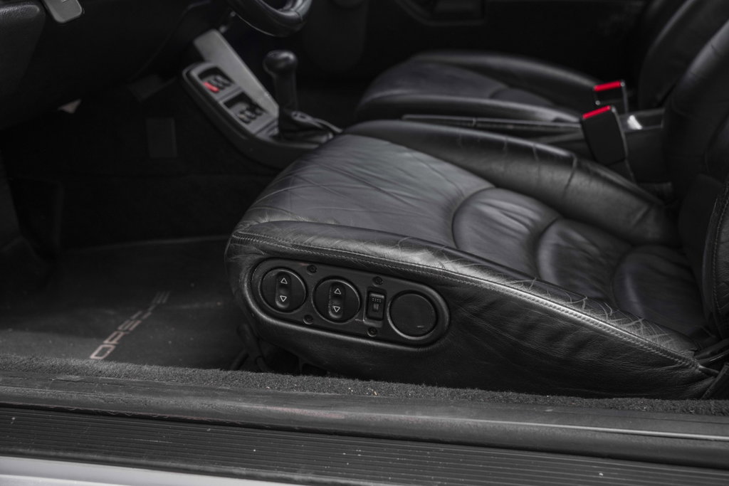 Porsche 993 Carrera 4