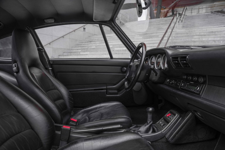 Porsche 993 Carrera 4