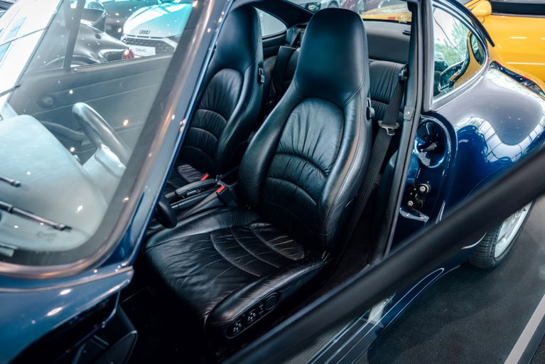 Porsche 993 Carrera 4S