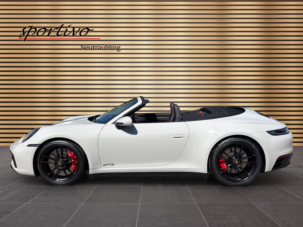 Porsche 992 Carrera 4 GTS