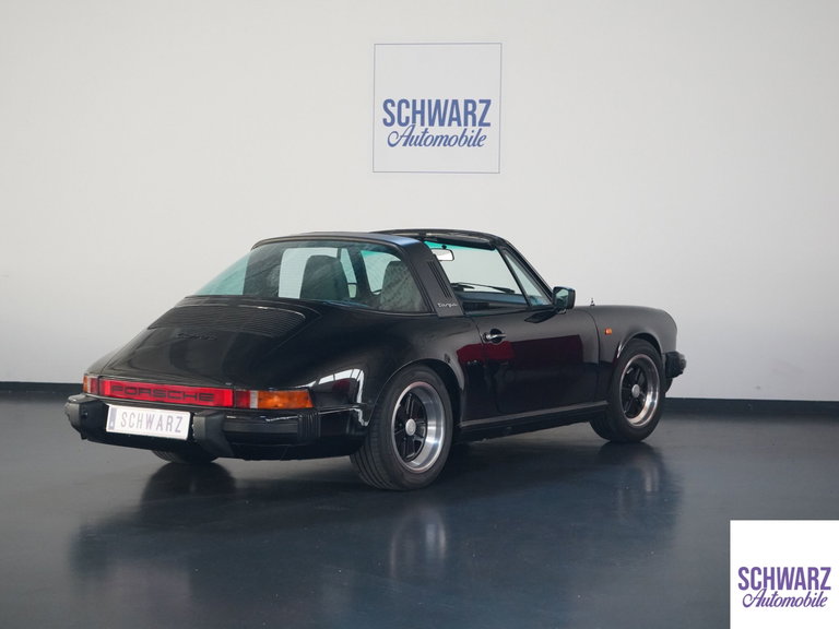 Porsche 911 Carrera 3.2 (US)