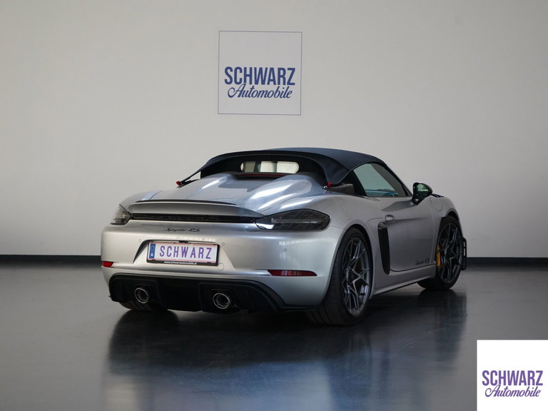 Porsche 718 Spyder RS