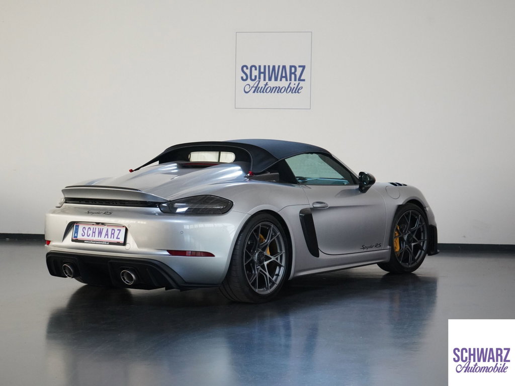 Porsche 718 Spyder RS