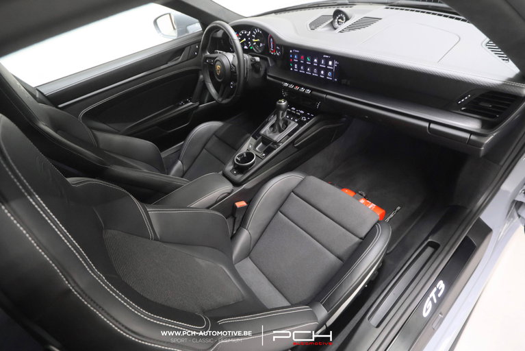 Porsche 992 GT3 Touring