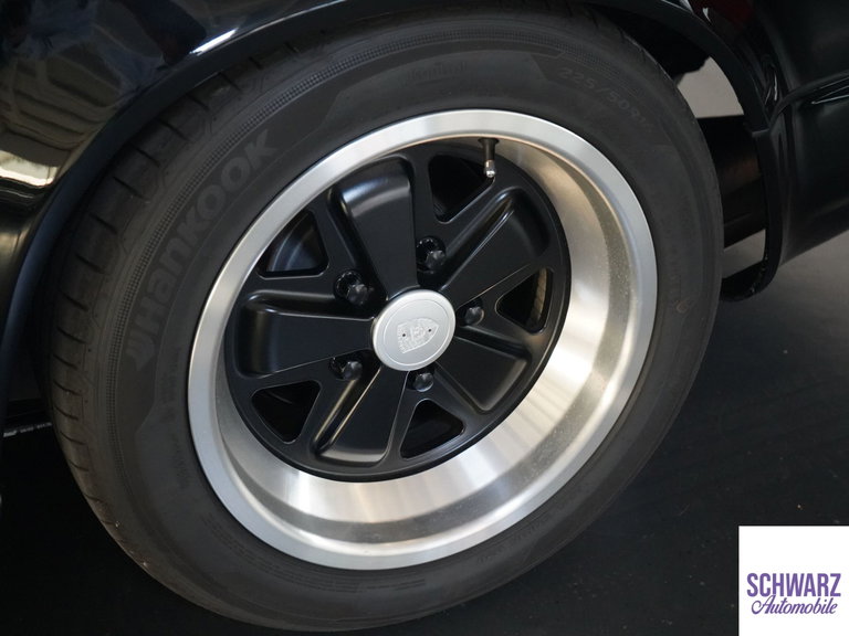 Porsche 911 Carrera 3.2 (US)