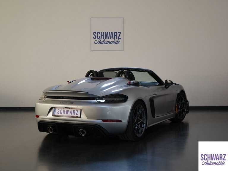 Porsche 718 Spyder RS