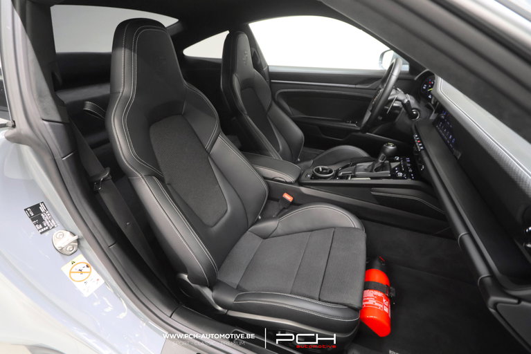 Porsche 992 GT3 Touring