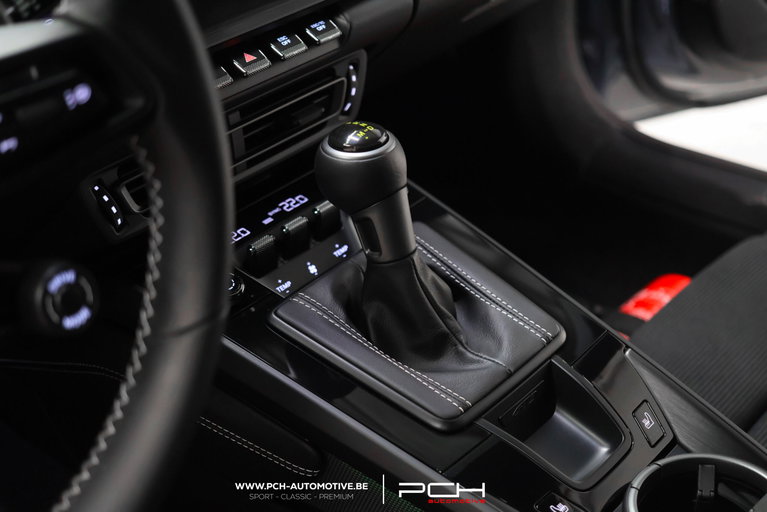 Porsche 992 GT3 Touring