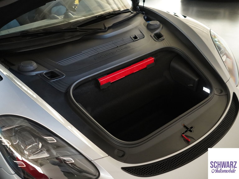 Porsche 718 Spyder RS