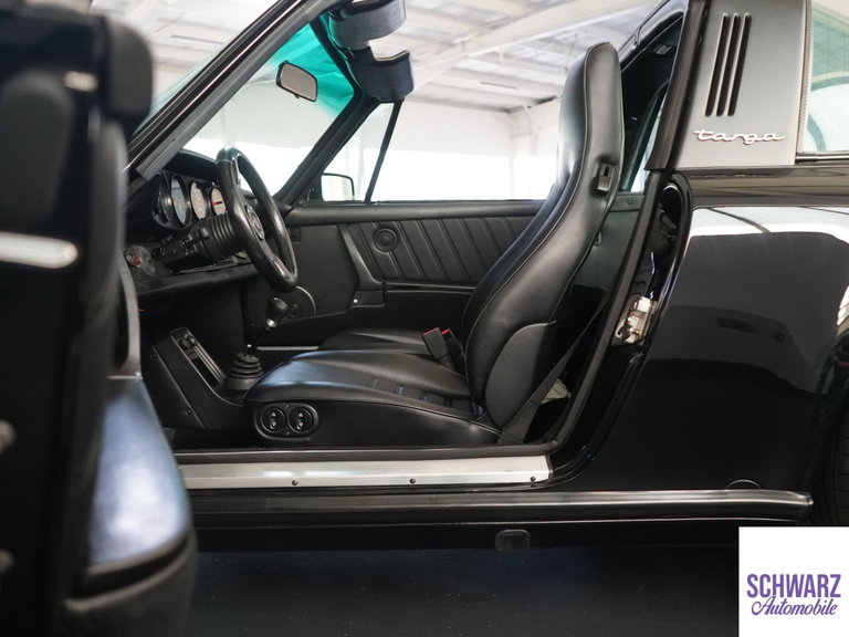 Porsche 911 Carrera 3.2 (US)