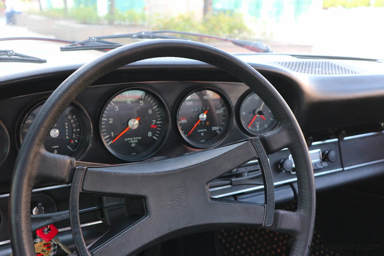 Porsche 911 S (F-Modell)