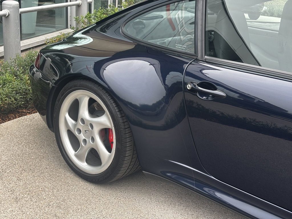 Porsche 993 Carrera 4S