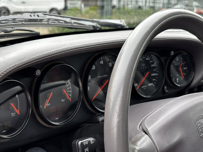 Porsche 993 Carrera 4S