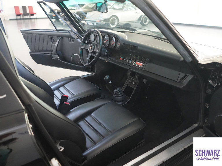 Porsche 911 Carrera 3.2 (US)