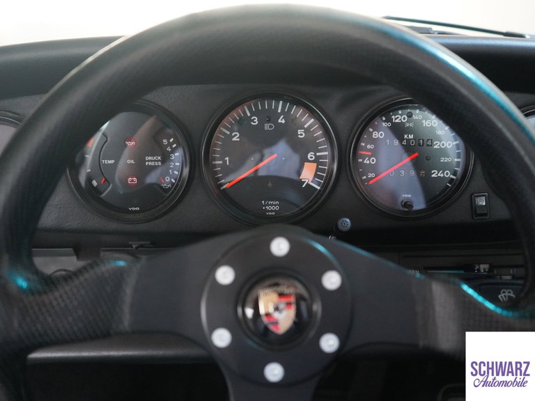 Porsche 911 Carrera 3.2 (US)