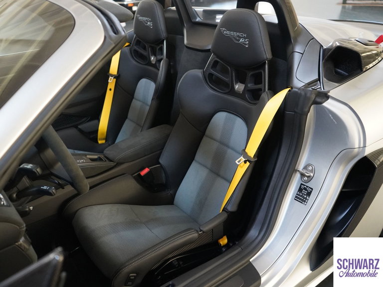 Porsche 718 Spyder RS