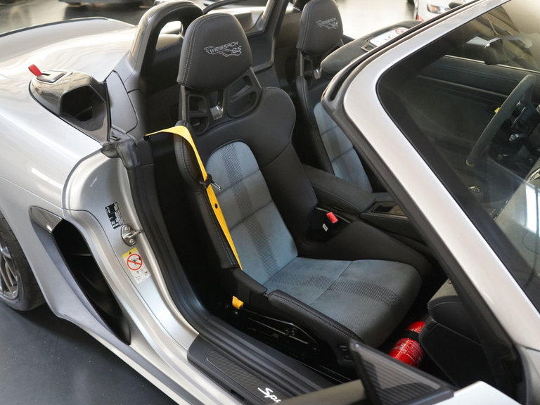 Porsche 718 Spyder RS