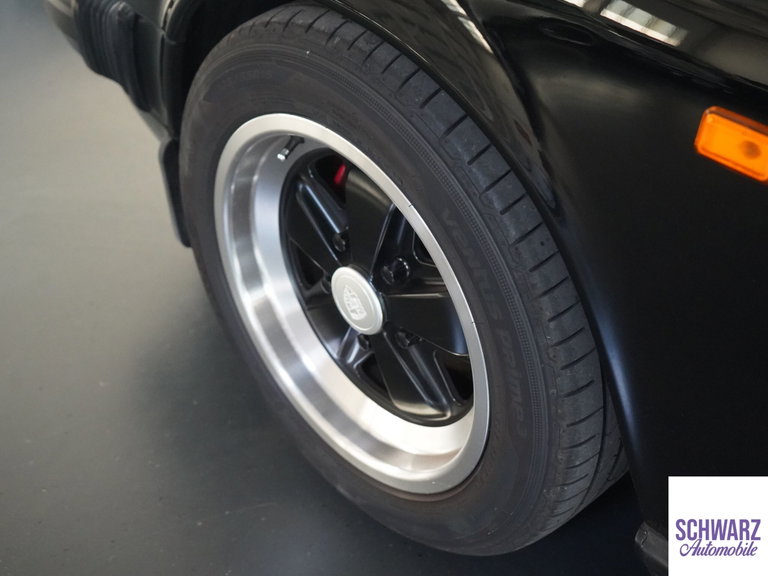Porsche 911 Carrera 3.2 (US)