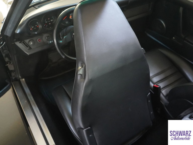 Porsche 911 Carrera 3.2 (US)
