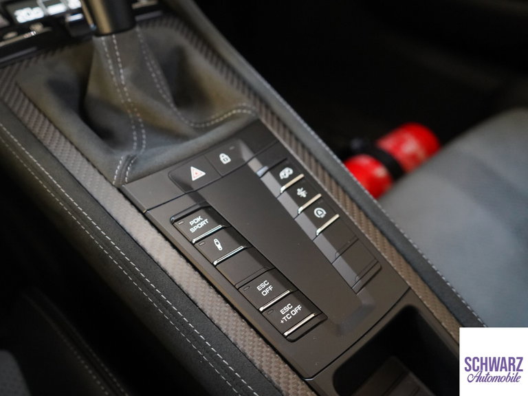 Porsche 718 Spyder RS
