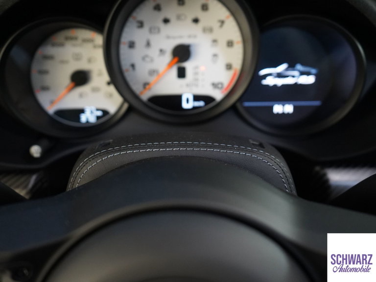 Porsche 718 Spyder RS