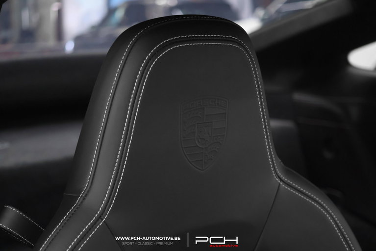Porsche 992 GT3 Touring