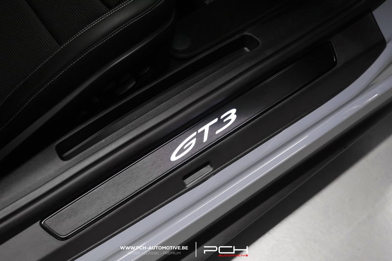 Porsche 992 GT3 Touring