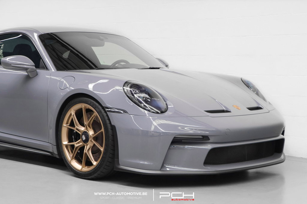 Porsche 992 GT3 Touring