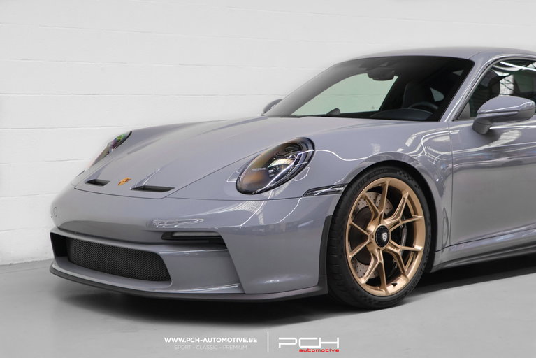Porsche 992 GT3 Touring