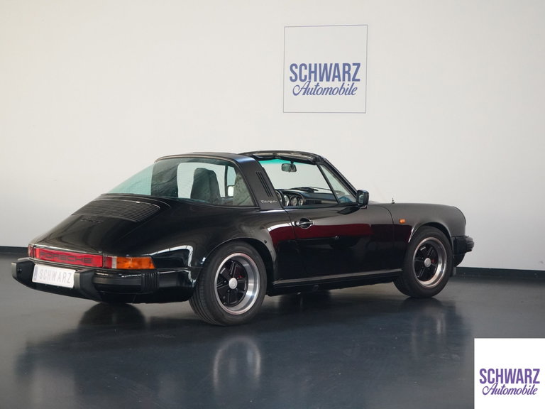 Porsche 911 Carrera 3.2 (US)