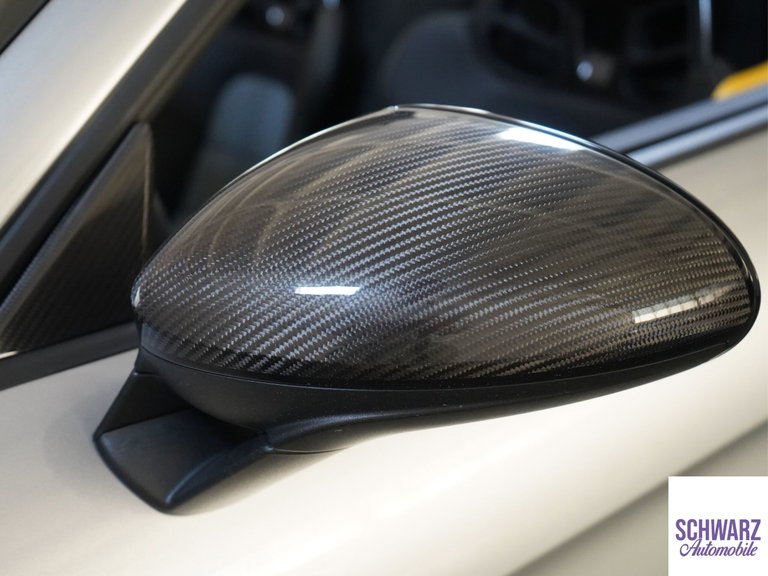 Porsche 718 Spyder RS