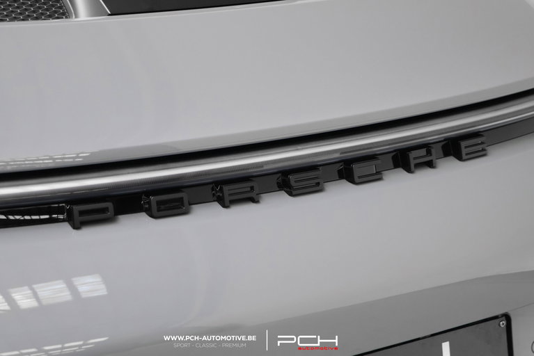 Porsche 992 GT3 Touring
