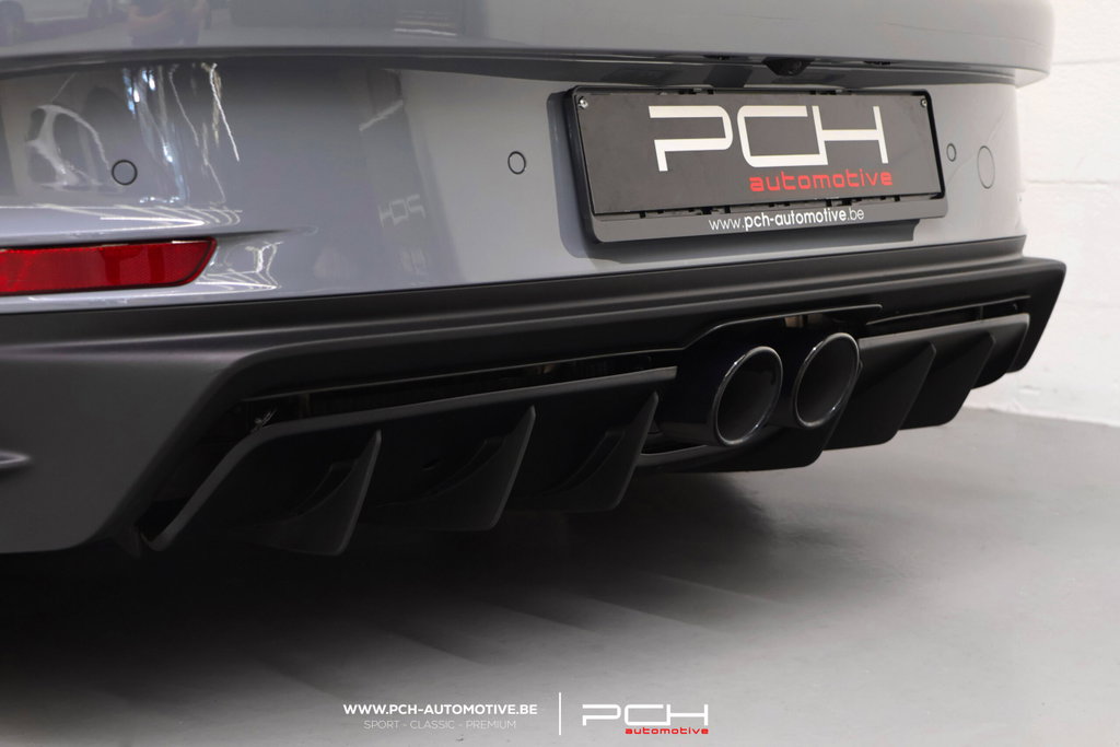 Porsche 992 GT3 Touring