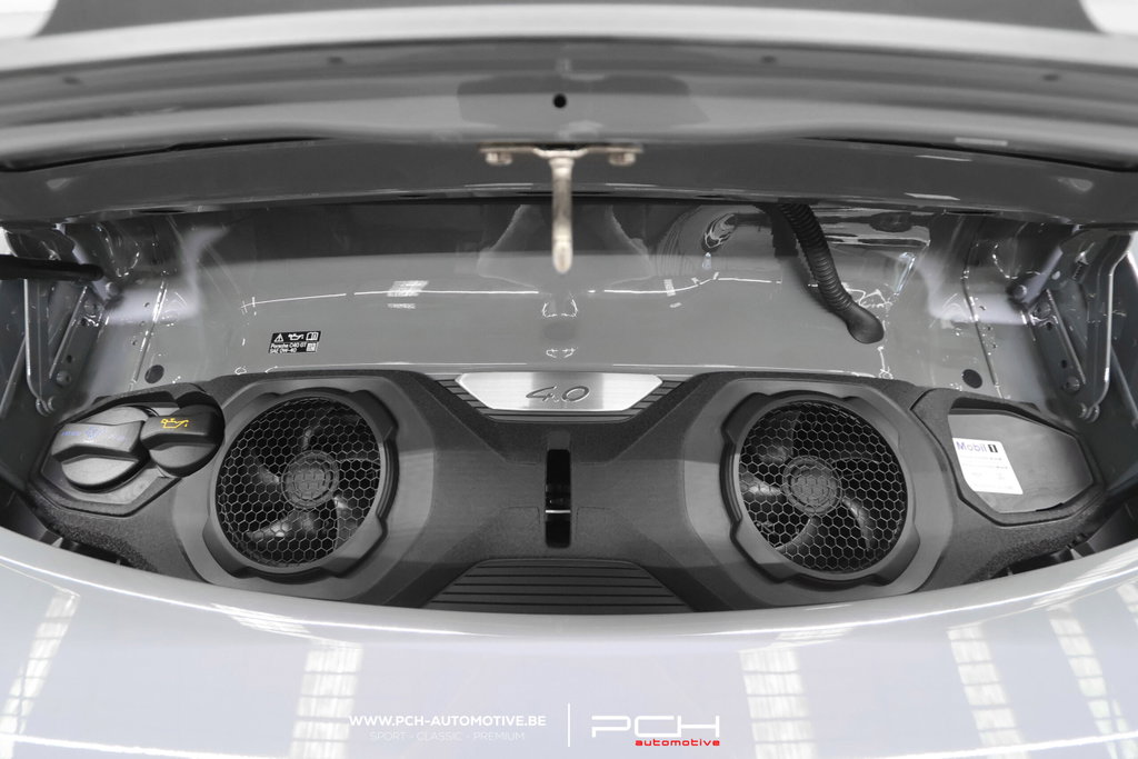 Porsche 992 GT3 Touring