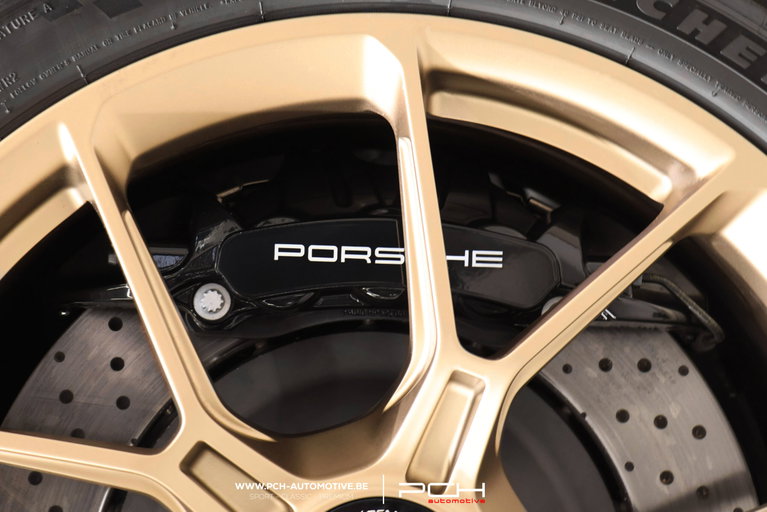 Porsche 992 GT3 Touring