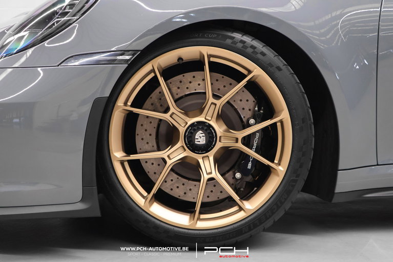 Porsche 992 GT3 Touring