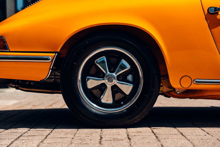Porsche 911 T