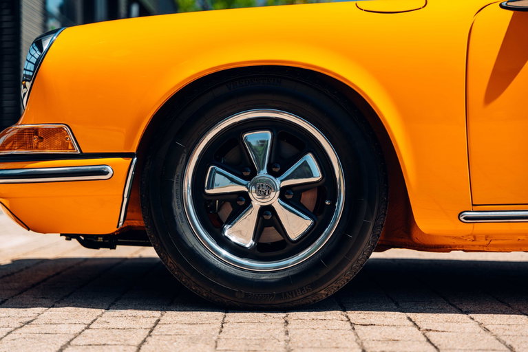 Porsche 911 T