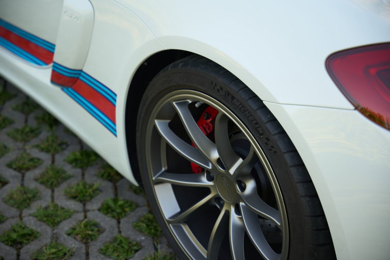 Porsche 981 Cayman GT4