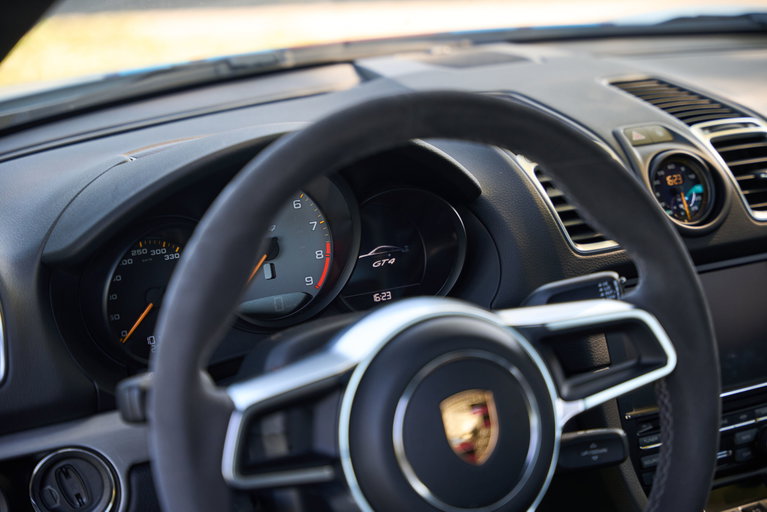 Porsche 981 Cayman GT4