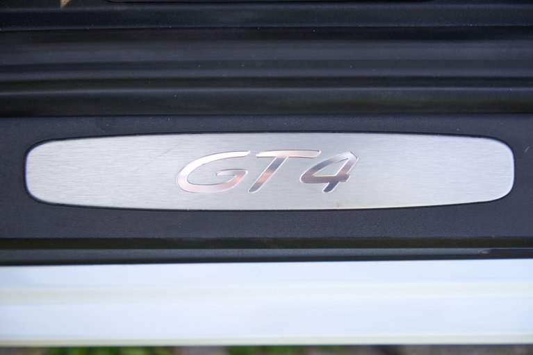 Porsche 981 Cayman GT4