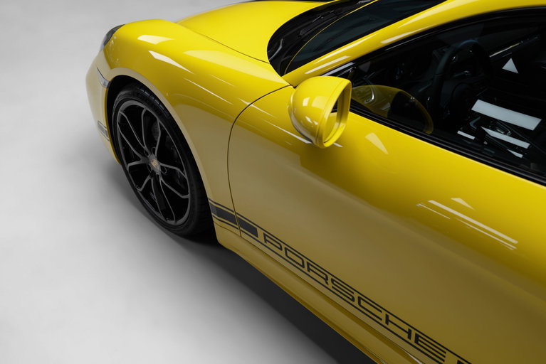 Porsche 718 Cayman