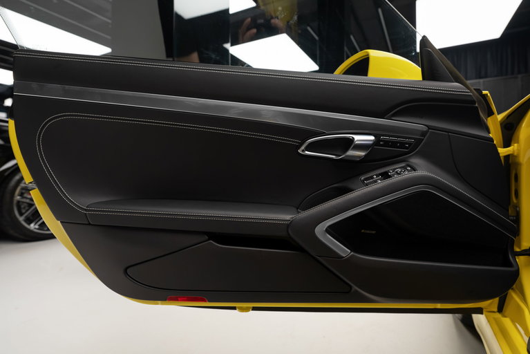 Porsche 718 Cayman